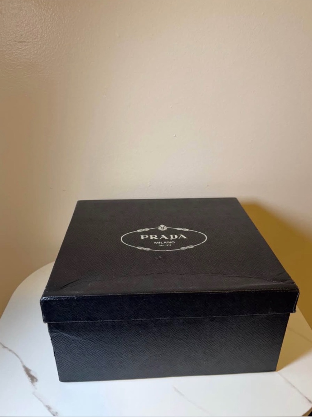 Empty Prada Box - Picture 2 of 10